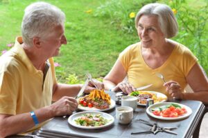 Como Equilibrar a Dieta de Idosos com Colesterol Elevado: Opções e Restrições